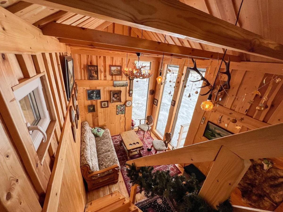 Dragon House In The Tree! Jacuzzi, Sauna ,cinema,heated Holiday home *